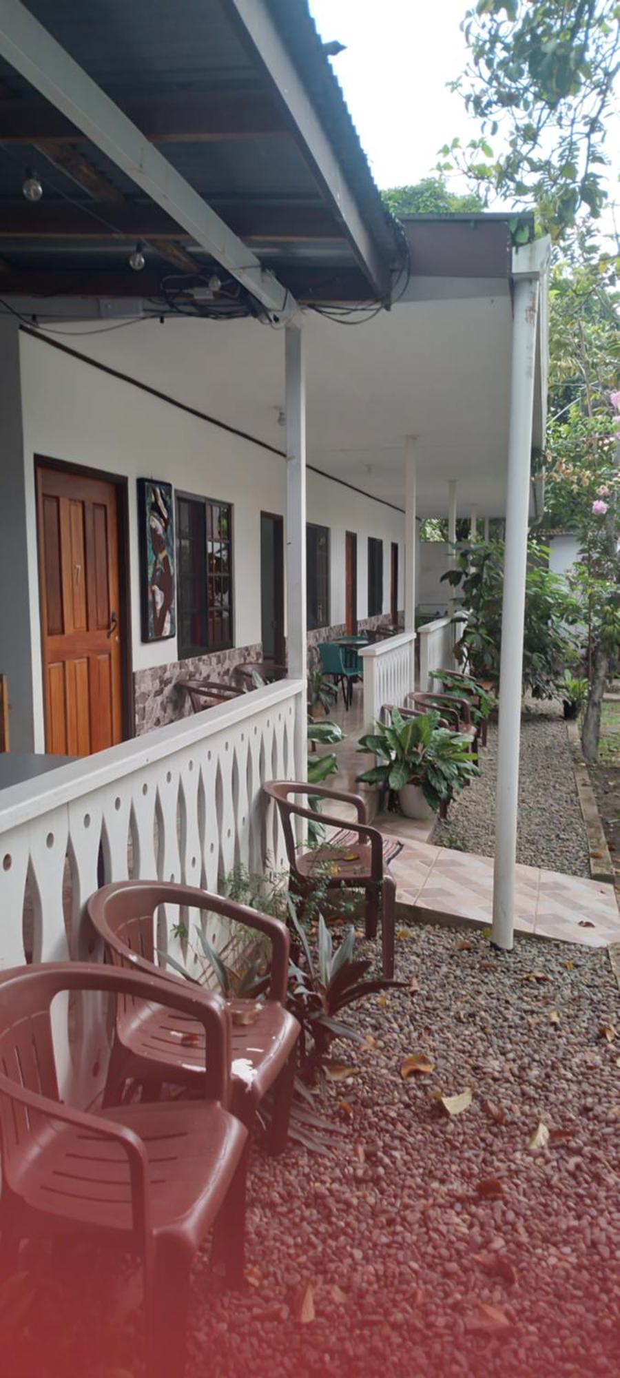 Cabinas Smith Cahuita Exterior photo